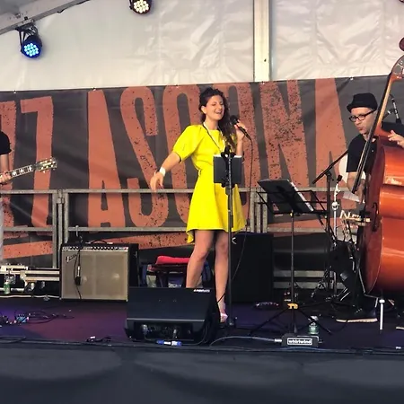 Annie's Bed & Breakfast 3*